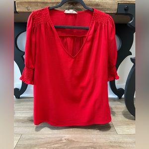 Vine & Love Women’s Red Blouse. EUC
